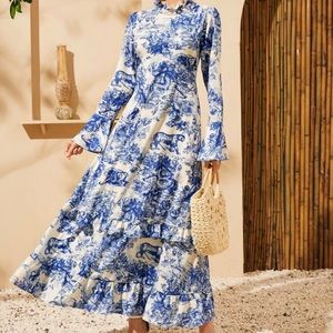 Landscape print ruffled maxi dress 💙